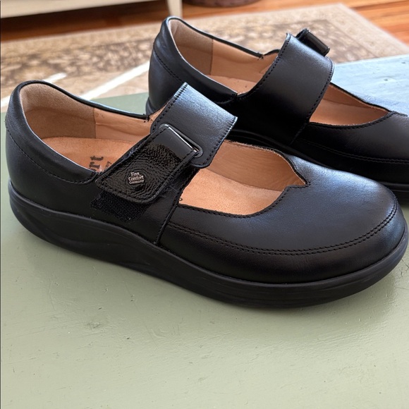 Finn Comfort
Nagasaki Nero Vegas - Picture 2 of 10